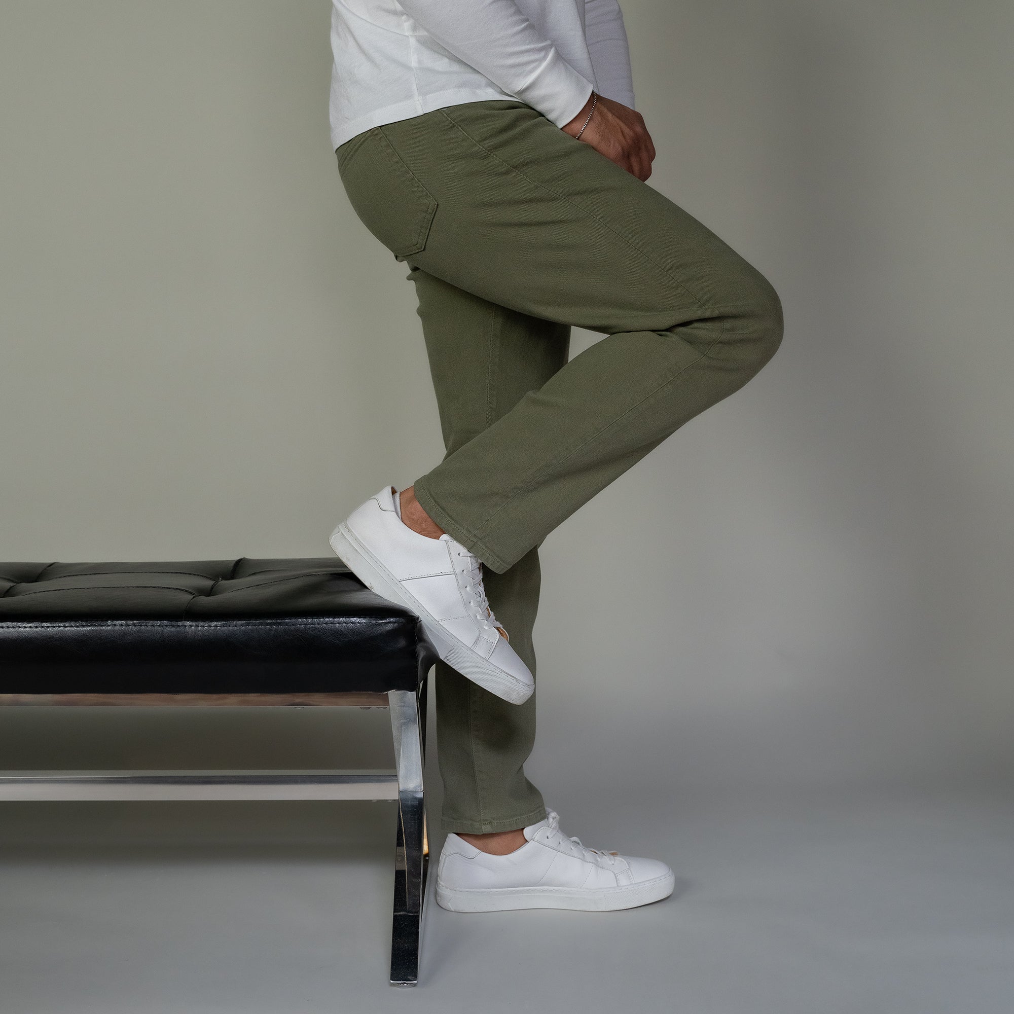 Travel Jeans Standard Fit, Olive | Peter Manning NYC