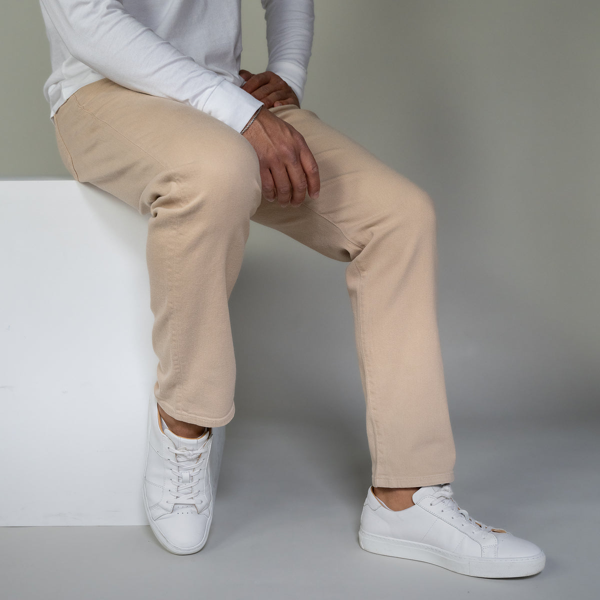 Travel Jeans Standard Fit, Tan | Peter Manning NYC