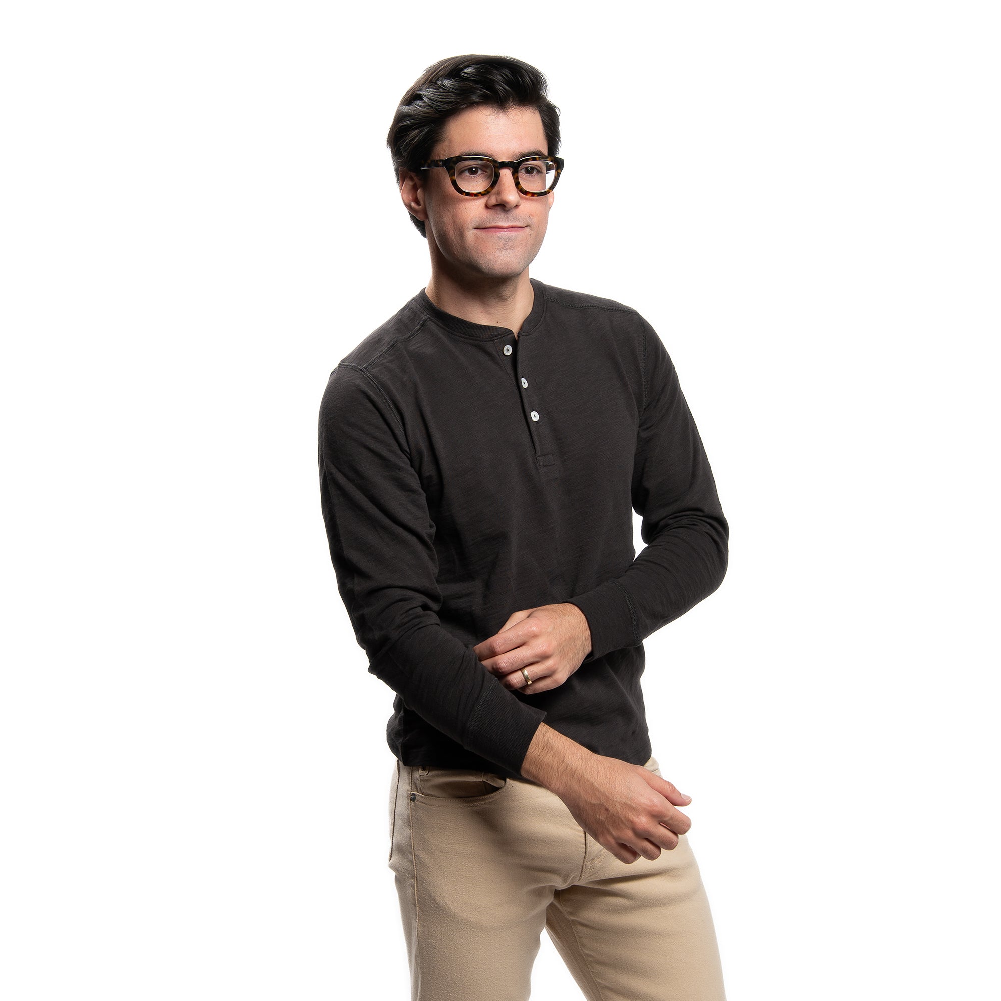 [Size: 3, Height: 5'6" , Weight: 150 lbs]