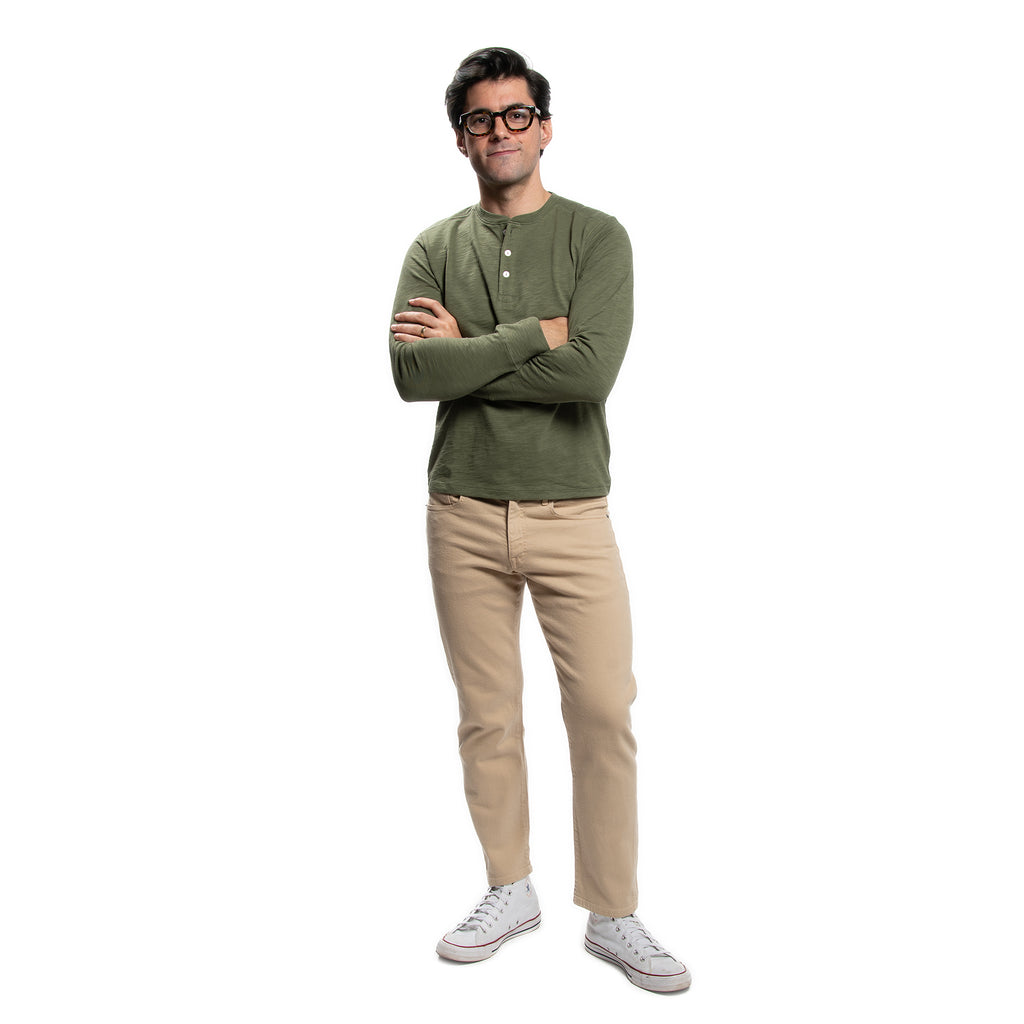 [Size: 3, Height: 5'6" , Weight: 150 lbs]