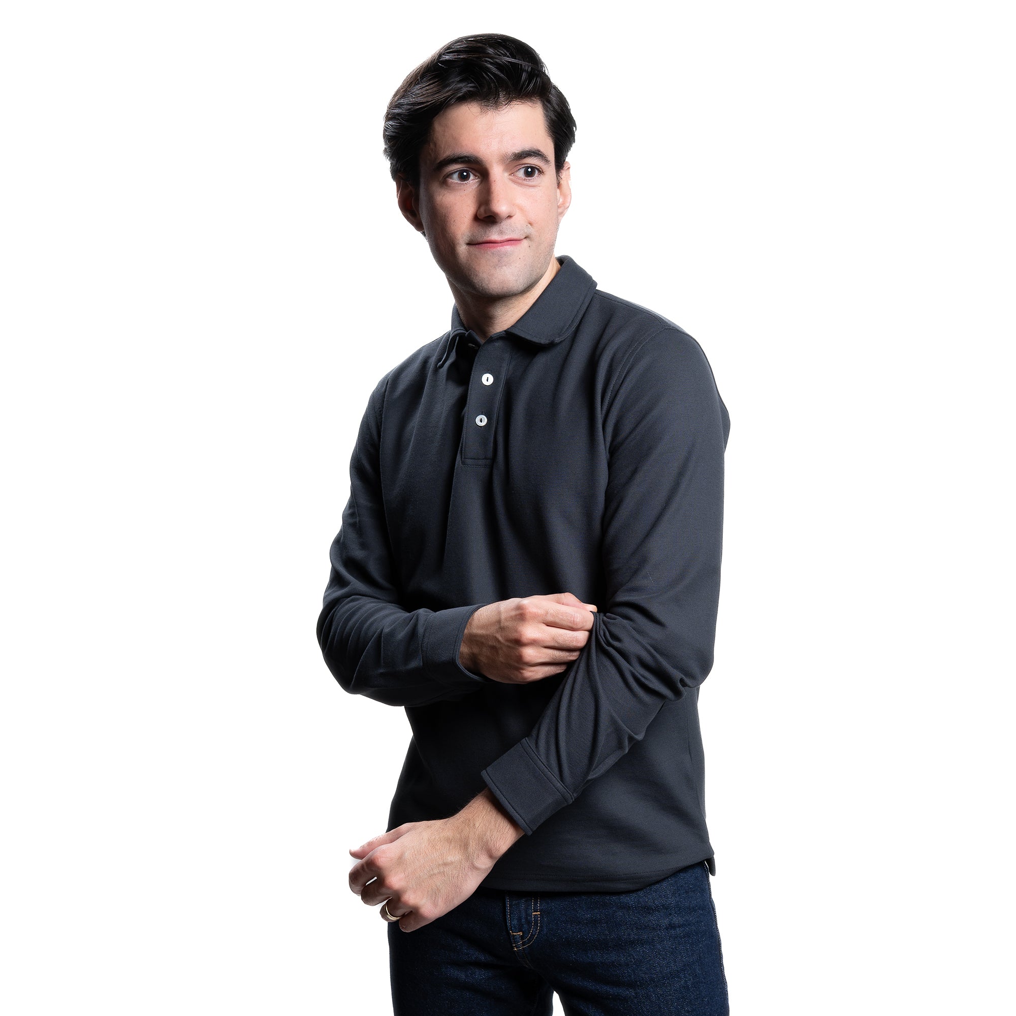 [Size: 3, Height: 5'6" , Weight: 150 lbs]